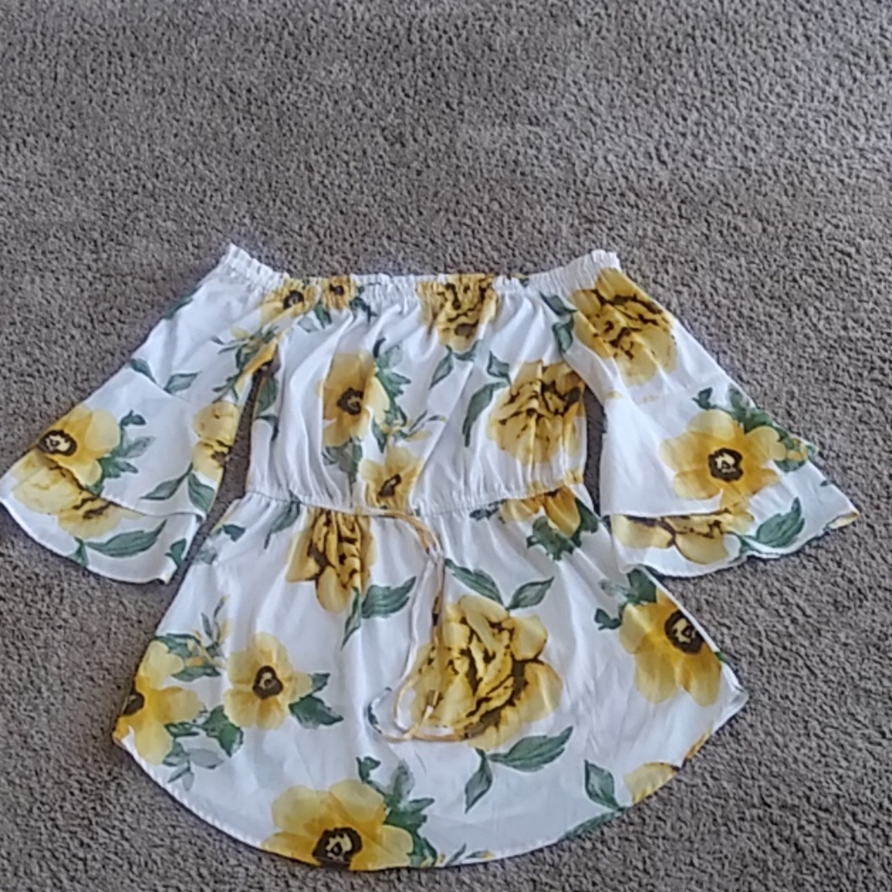 Floral off shoulder shirt